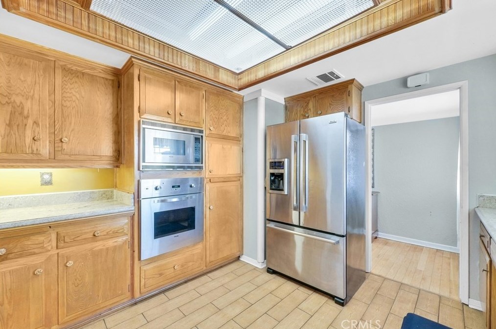 1027 Marjan St, Anaheim CA  92806-5034 exterior