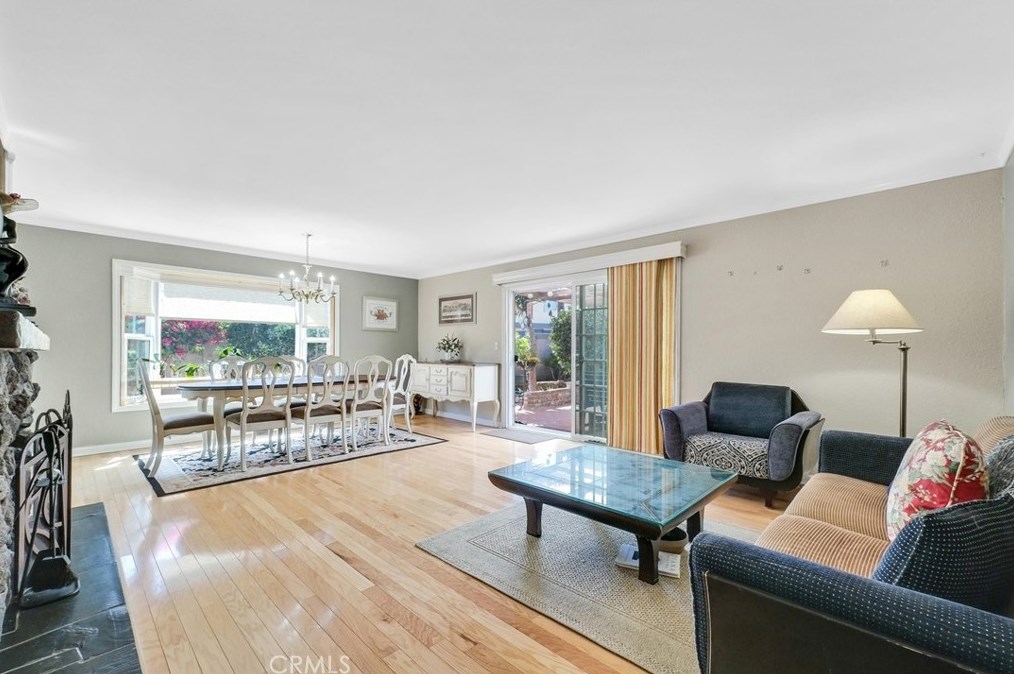 1027 Marjan St, Anaheim CA  92806-5034 exterior