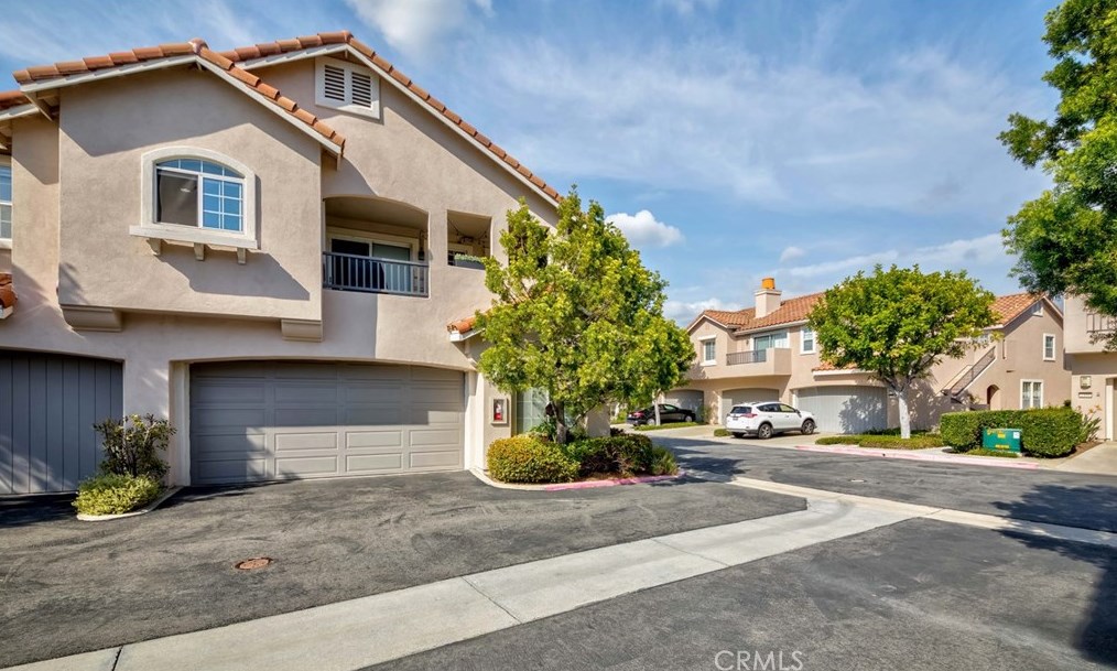 2356 Tryall, Tustin, CA 92782-1075