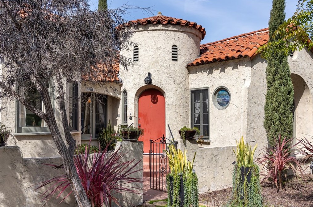 1985 San Francisco Ave, Long Beach, CA 90806-5248