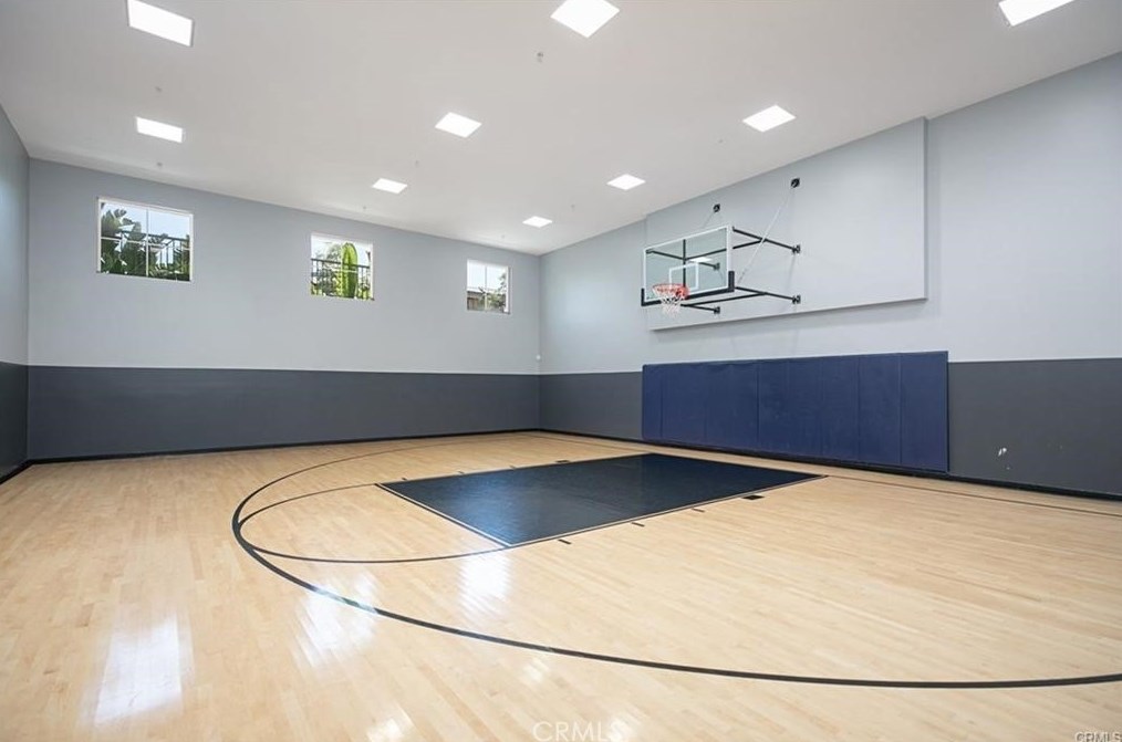2330 Scholarship, Irvine CA  92612-5683 exterior