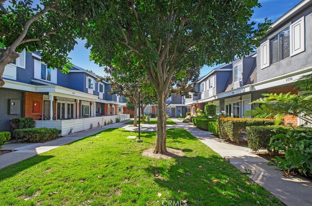 2334 Bunker Hill Way, Costa Mesa, CA 92626