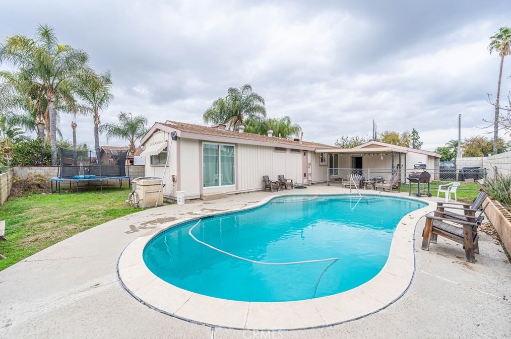 3440 Torrey St, Riverside CA  92503-5161 exterior