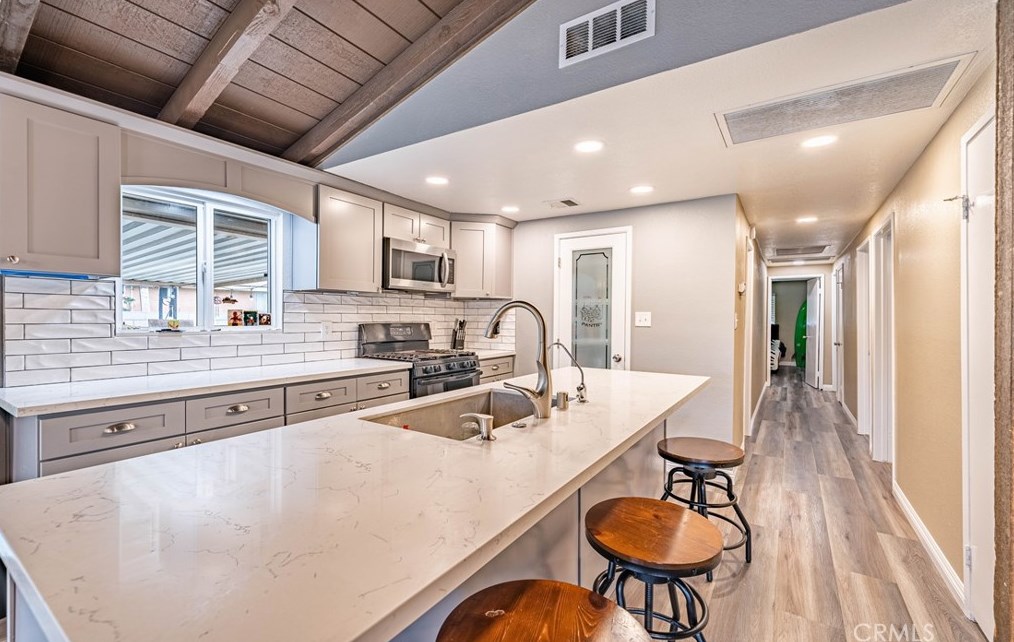 3440 Torrey St, Riverside CA  92503-5161 exterior