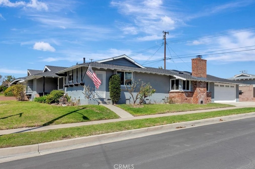 2501 Greenbrier Ln, La Habra, CA 90631-6247