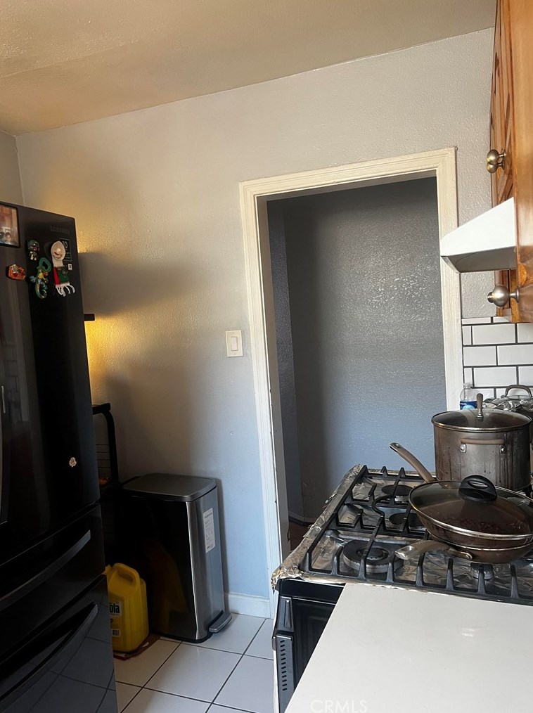 340 83rd St, Los Angeles CA  90003-3002 exterior