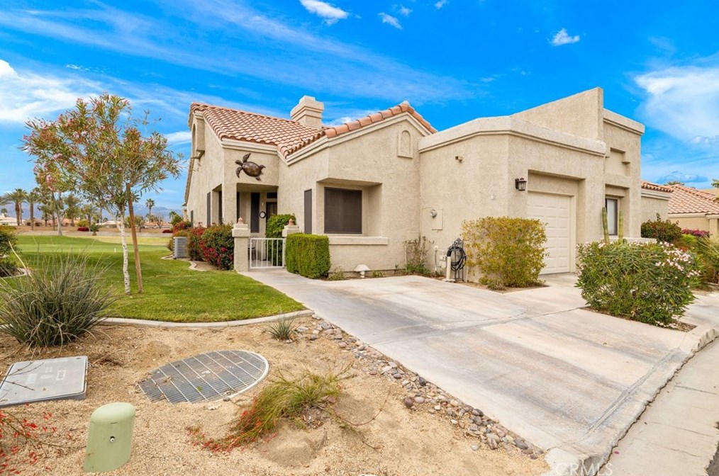 41497 Princeville Ln, Palm Desert, CA 92211-7956