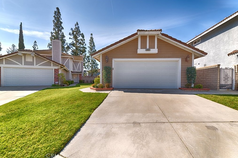 818 Gutmann Ln, Placentia, CA 92870