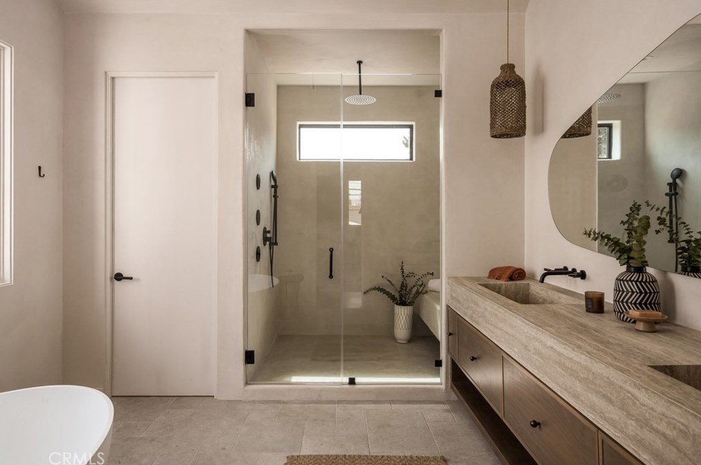 3706 Barry Ave, Los Angeles CA  90066-3204 exterior