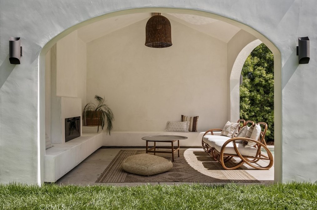 3706 Barry Ave, Los Angeles CA  90066-3204 exterior