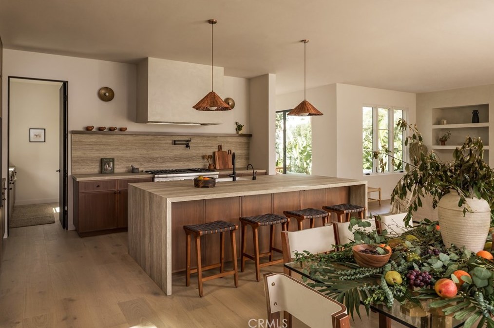 3706 Barry Ave, Los Angeles CA  90066-3204 exterior