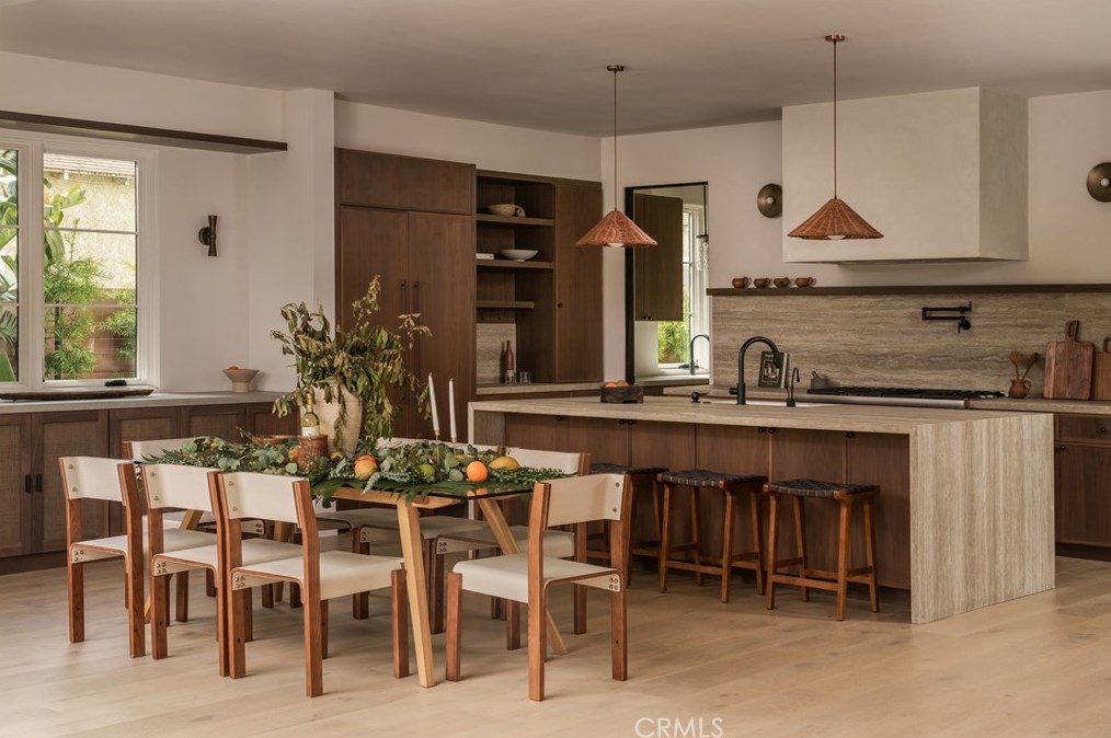 3706 Barry Ave, Los Angeles CA  90066-3204 exterior