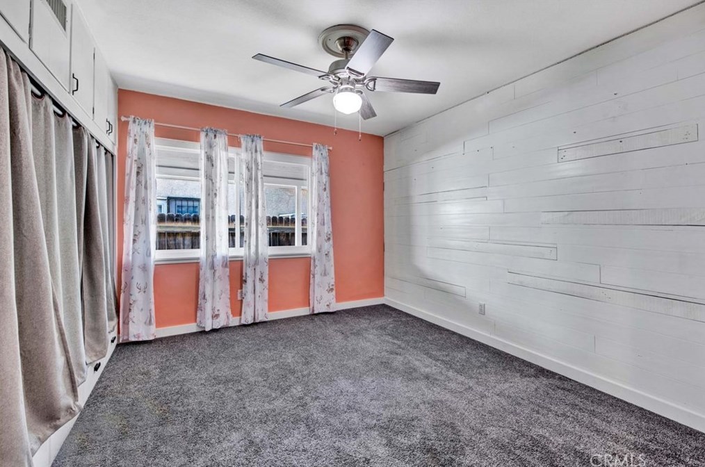 8187 Sherwood Pl, Riverside CA  92504-3439 exterior