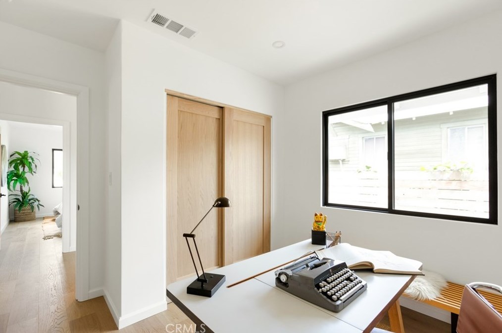 3346 Loosmore St, Los Angeles CA  90065-1711 exterior