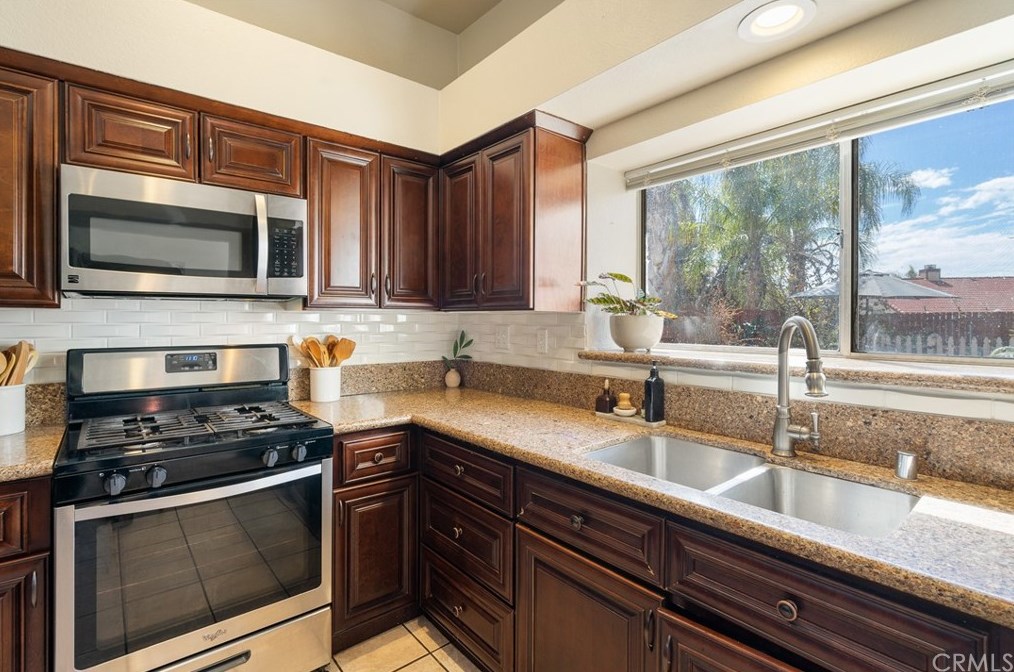 26463 Petaluma Ave, Moreno Valley CA  92555-2464 exterior