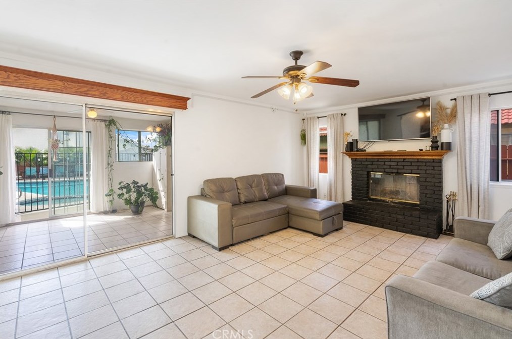 26463 Petaluma Ave, Moreno Valley CA  92555-2464 exterior