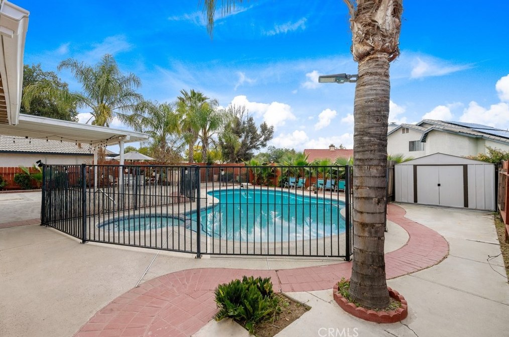 26463 Petaluma Ave, Moreno Valley CA  92555-2464 exterior