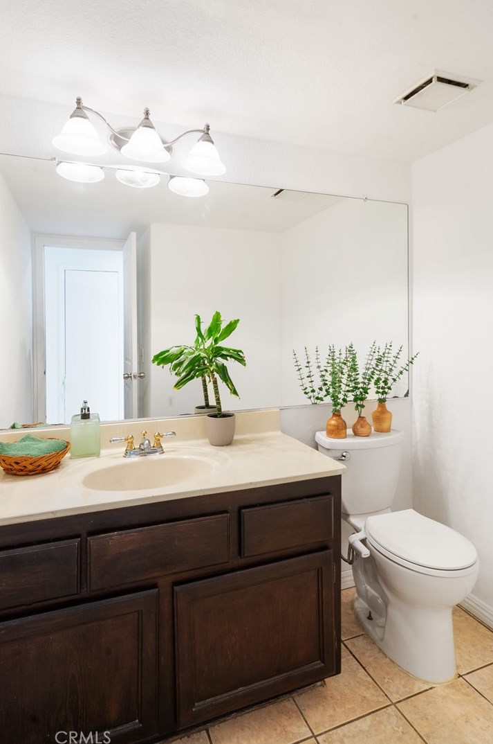 26463 Petaluma Ave, Moreno Valley CA  92555-2464 exterior