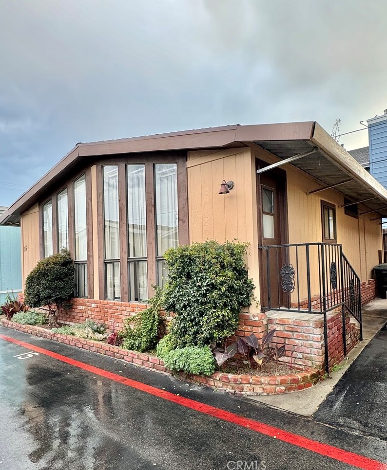 327 W Wilson St #15, Costa Mesa, CA 92627