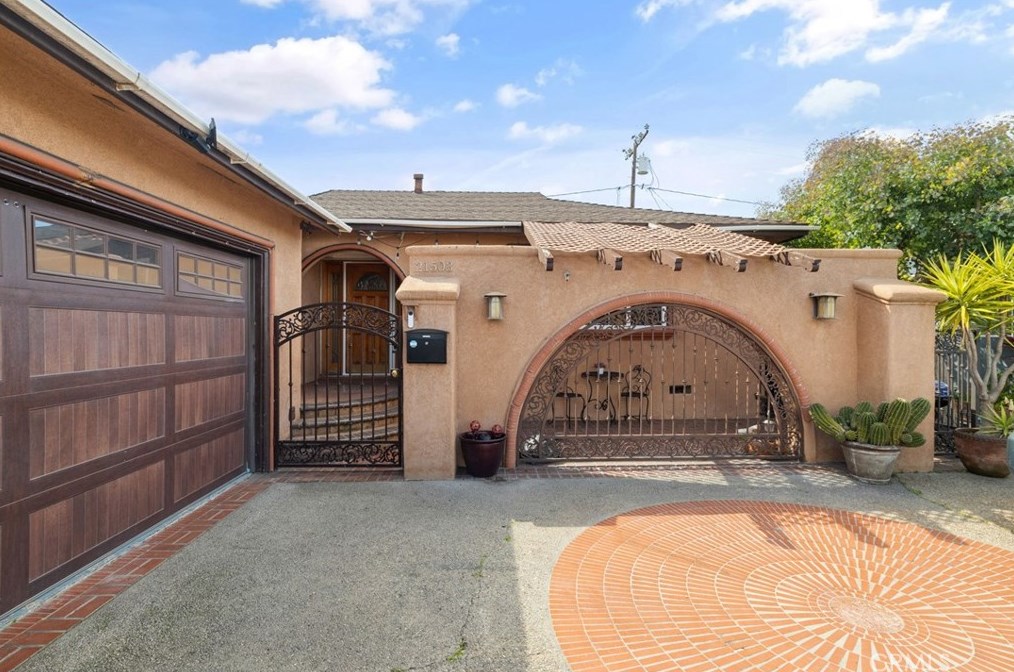 21503 Budlong Ave, Torrance, CA 90502-1846