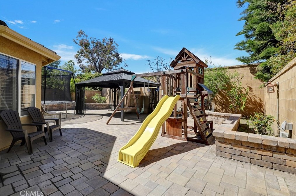 14 Arizona, Irvine CA  92606-1762 exterior