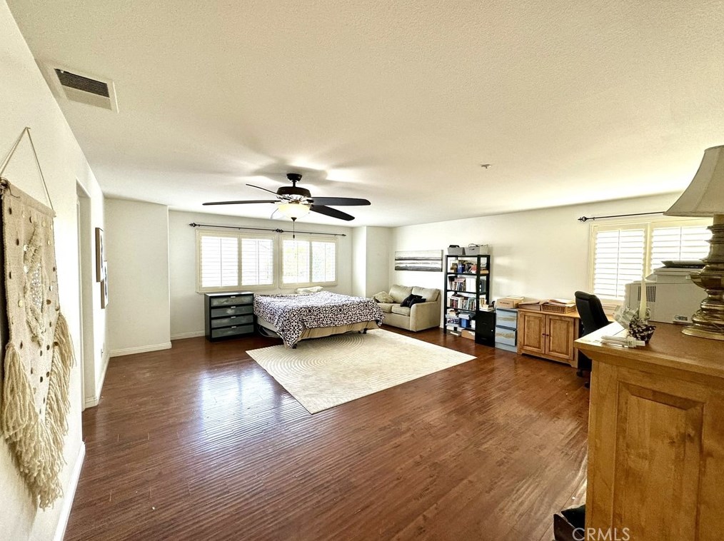 14 Arizona, Irvine CA  92606-1762 exterior