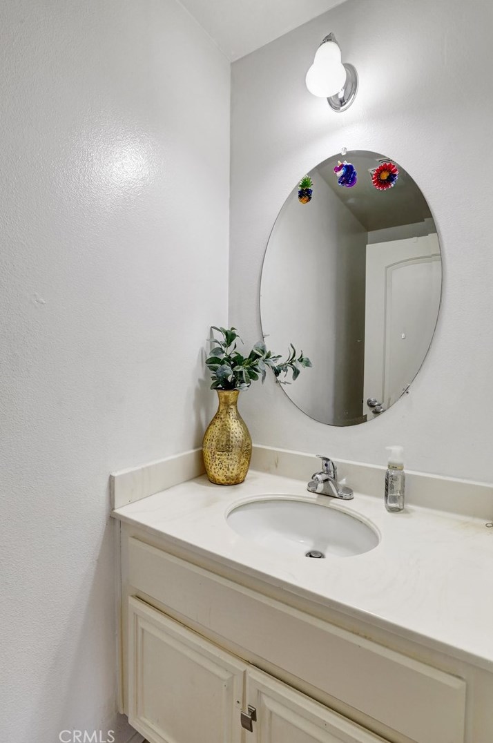 14 Arizona, Irvine CA  92606-1762 exterior