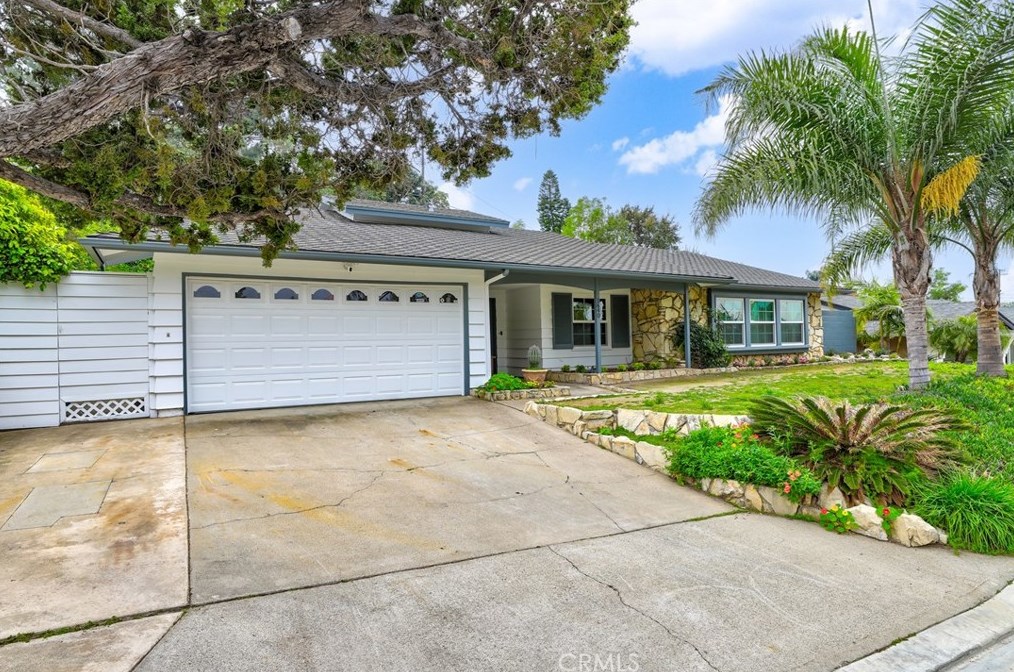 1640 E Sunview Dr, Orange, CA 92865