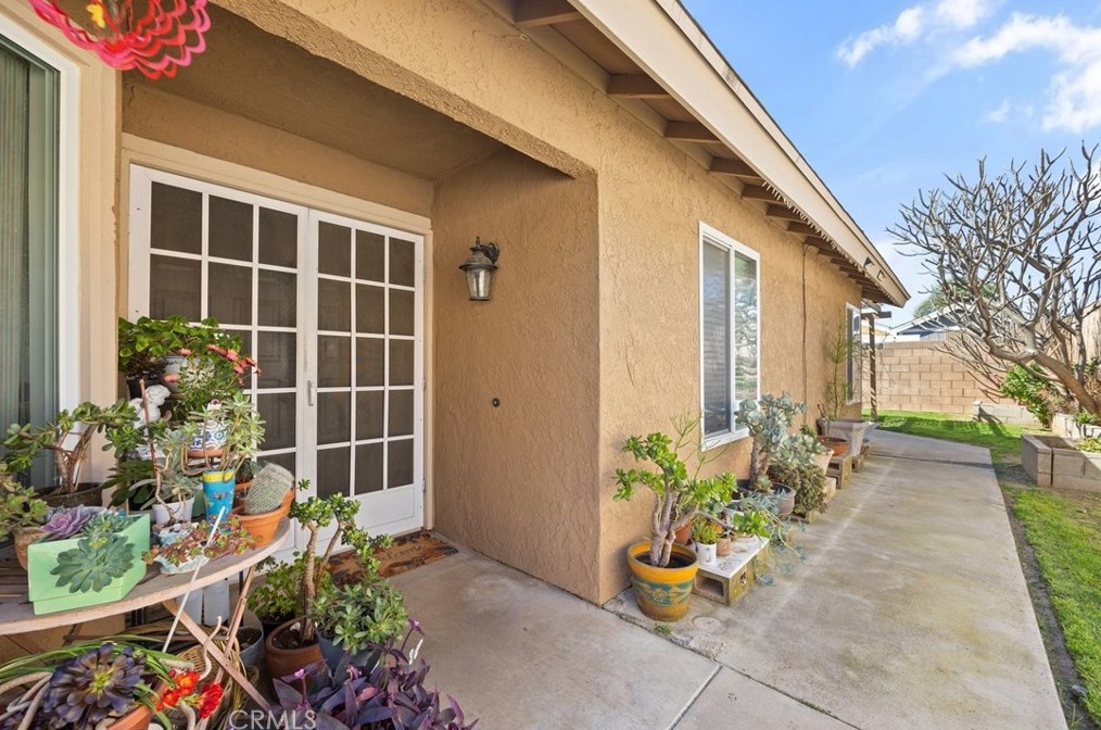 6301 Grand Valley Trl, Riverside, CA 92509-0142