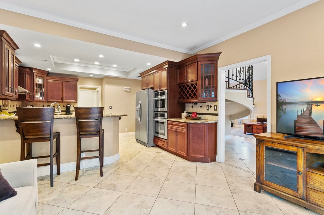 720 Palomino Ln, Anaheim CA  92807-4877 exterior