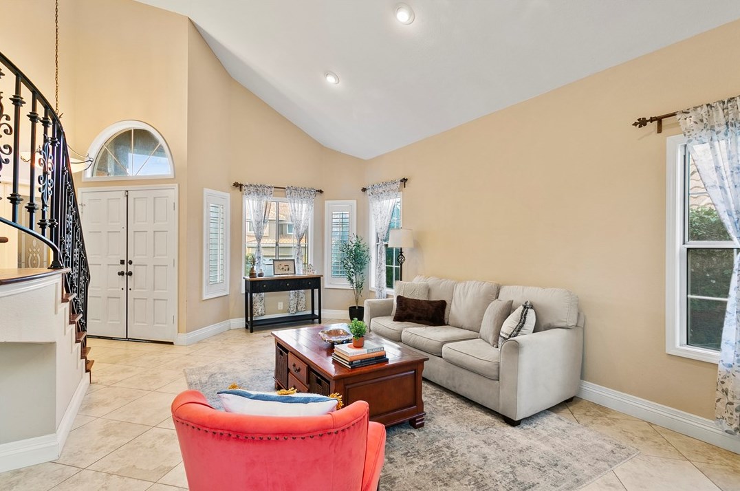 720 Palomino Ln, Anaheim CA  92807-4877 exterior