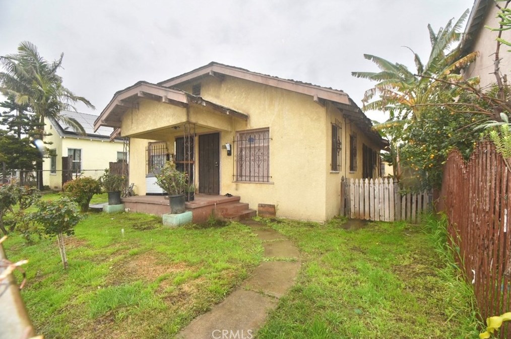 1428 10th St, Long Beach, CA 90813-4932