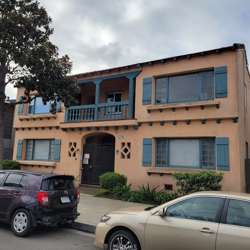 1236 1st St, Long Beach, CA 90802-5764
