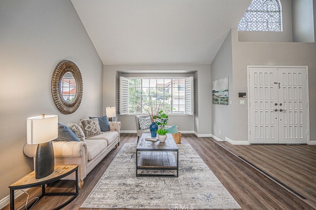 9622 Augusta Ct, Cypress, CA 90630