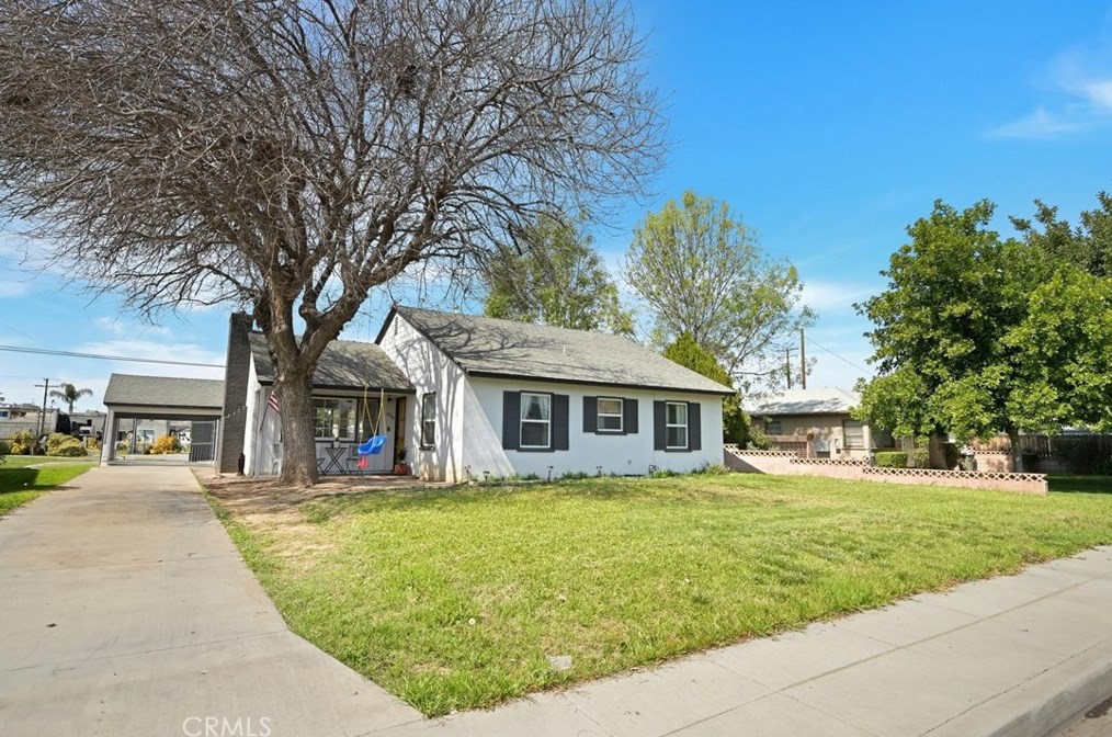 6741 Yellowstone Dr, Riverside CA  92506-3032 exterior