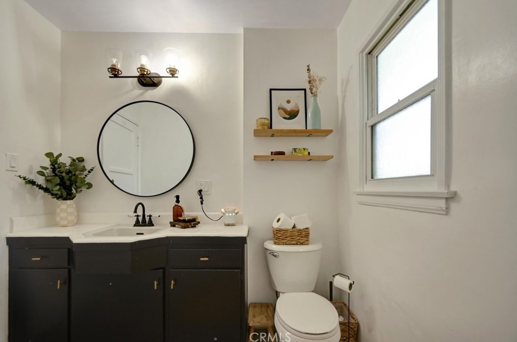 6741 Yellowstone Dr, Riverside CA  92506-3924 exterior