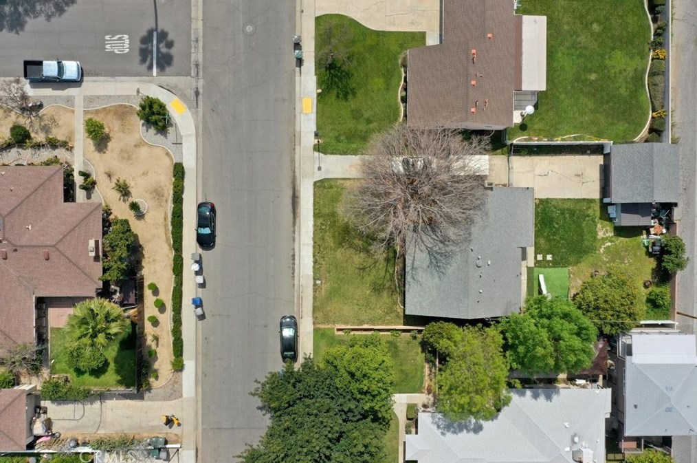 6741 Yellowstone Dr, Riverside CA  92506-3924 exterior