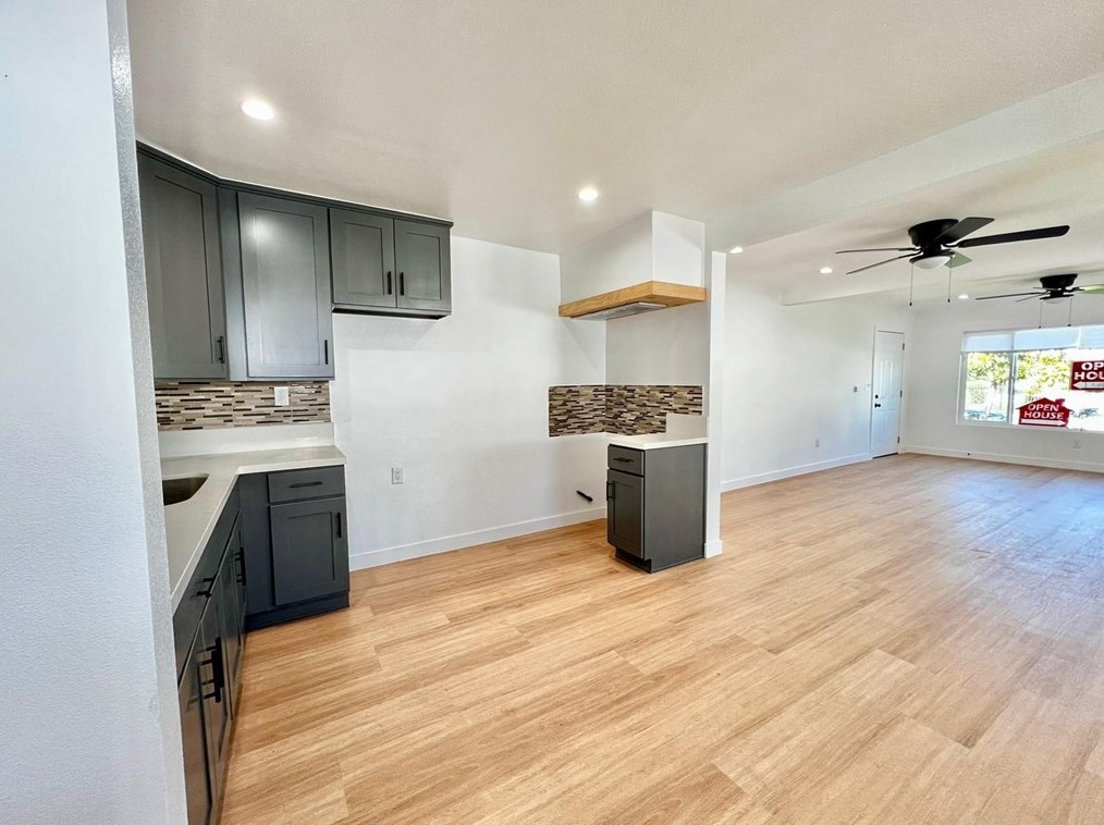 818 83rd St, Los Angeles CA  90001-3606 exterior