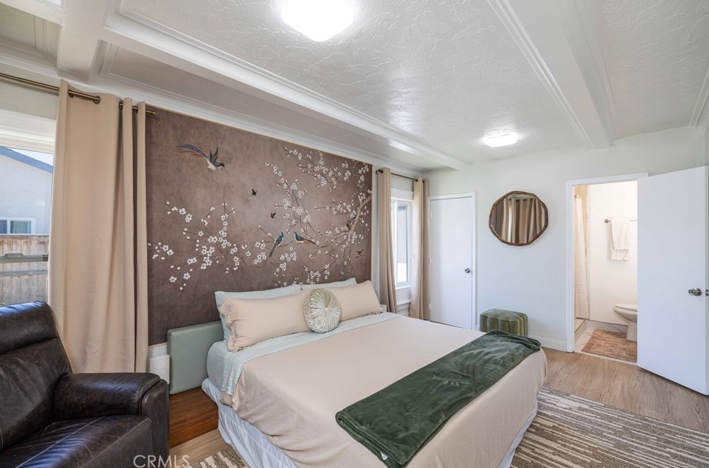 2314 Bristol St, Santa Ana CA  92704-5721 exterior