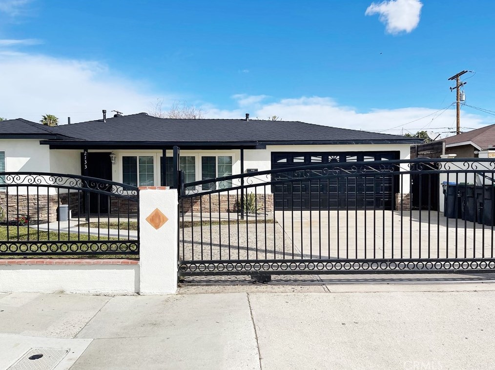 2133 W Civic Center Dr, Santa Ana, CA 92703