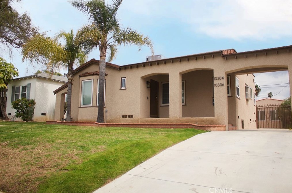 10304 Gramercy Pl, Los Angeles CA  90047-4129 exterior