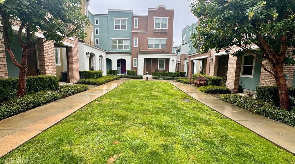 225 W Merlot Dr, Covina, CA 91723