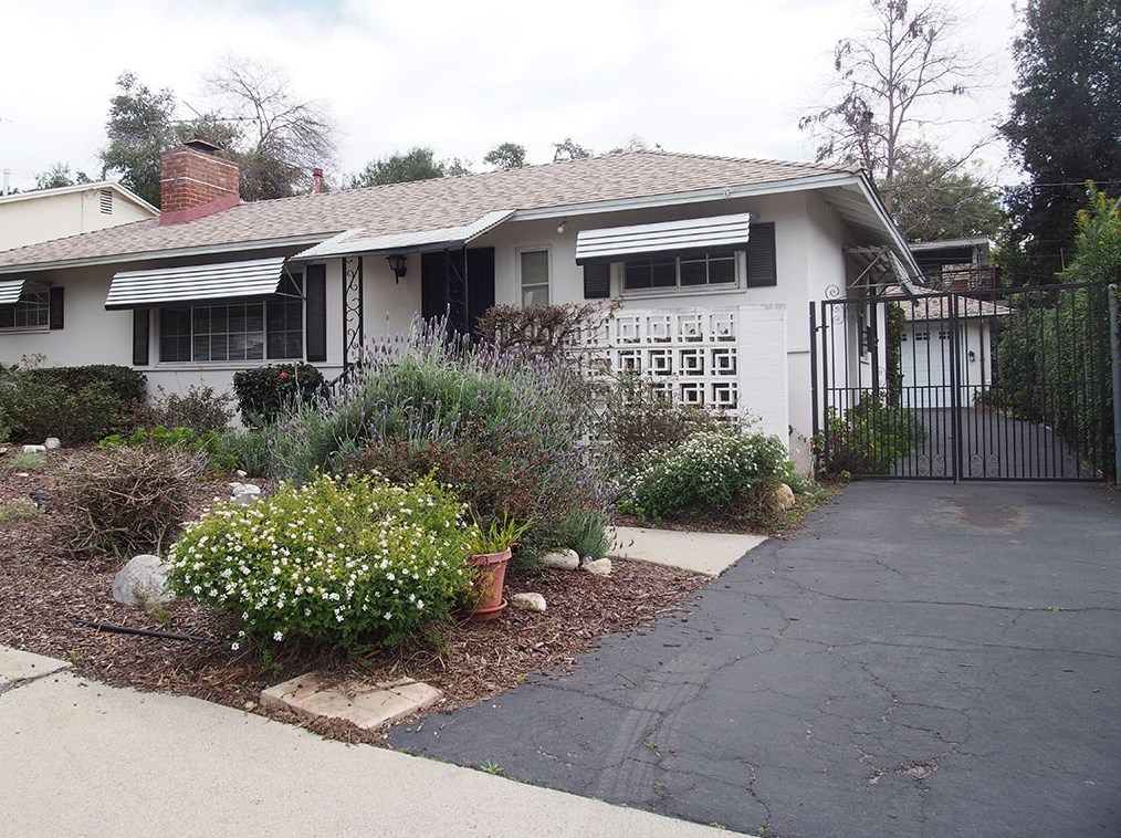 540 Hickory Ln, Pasadena, CA 91103