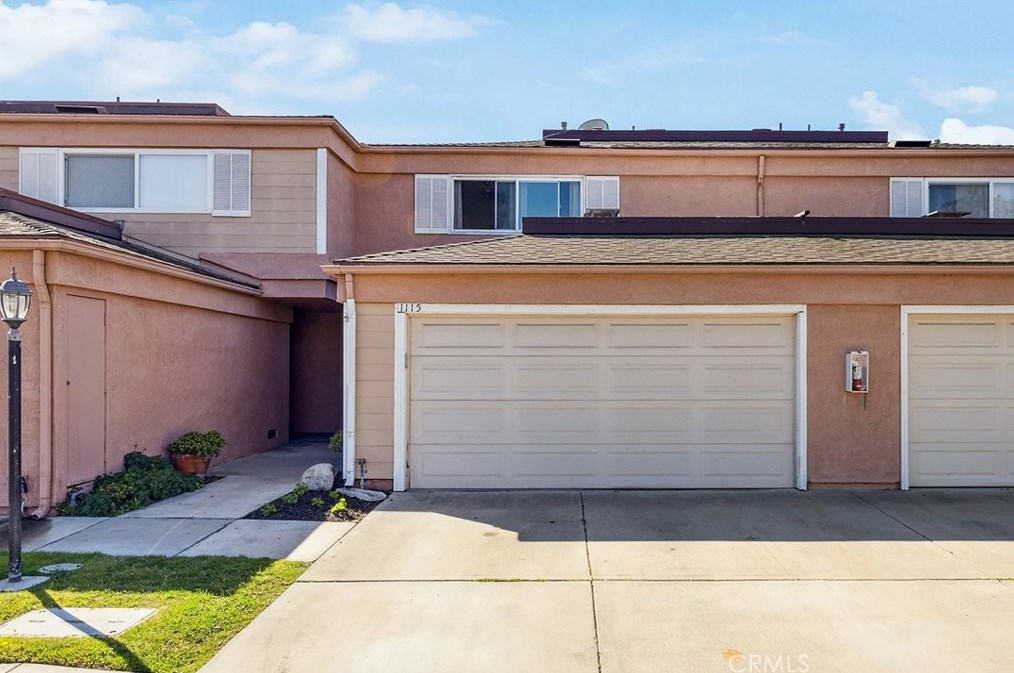 1115 Dresden St, Anaheim, CA 92801-1944