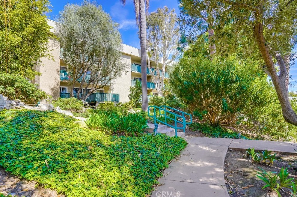 424 N Bellflower Blvd #308, Long Beach, CA 90814