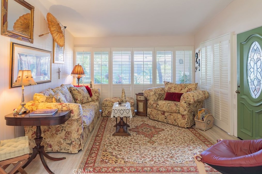 13400 El Dorado Dr, Seal Beach, CA 90740-3670