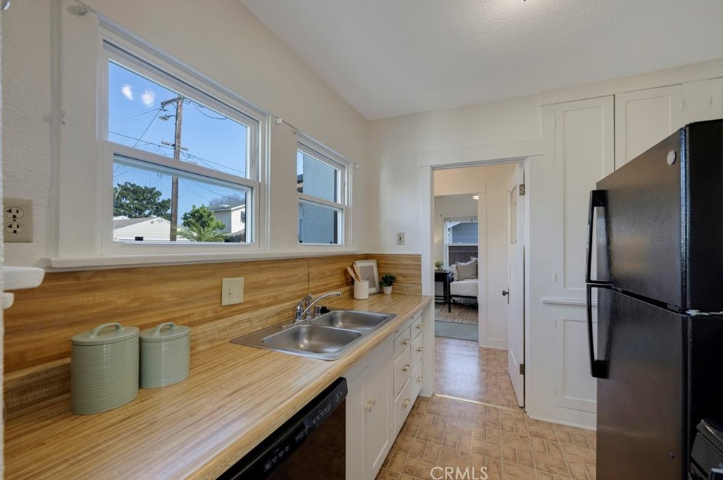 538 Helena St, Anaheim CA  92805-4530 exterior