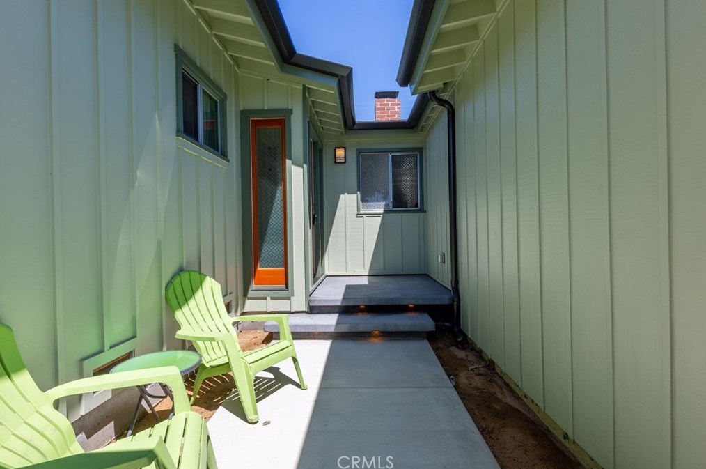 6443 Bayard St, Long Beach CA  90815-3402 exterior