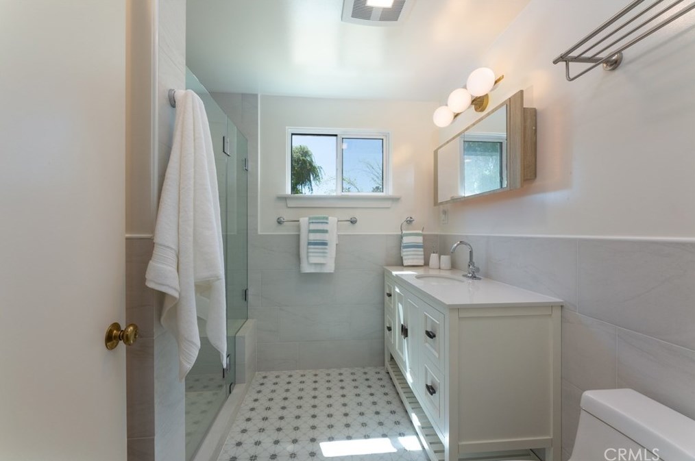 6443 Bayard St, Long Beach CA  90815-3402 exterior