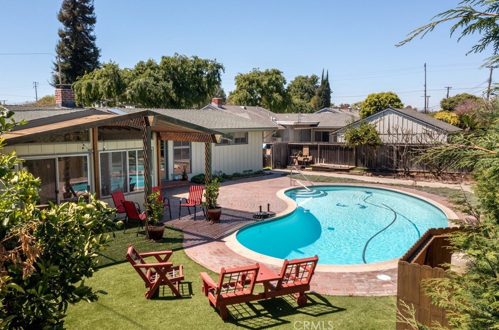 6443 Bayard St, Long Beach CA  90815-3402 exterior